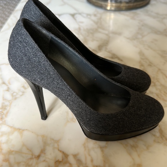 Stuart Weitzman pump.. heel are 4 1/2 inches high - Picture 2 of 6
